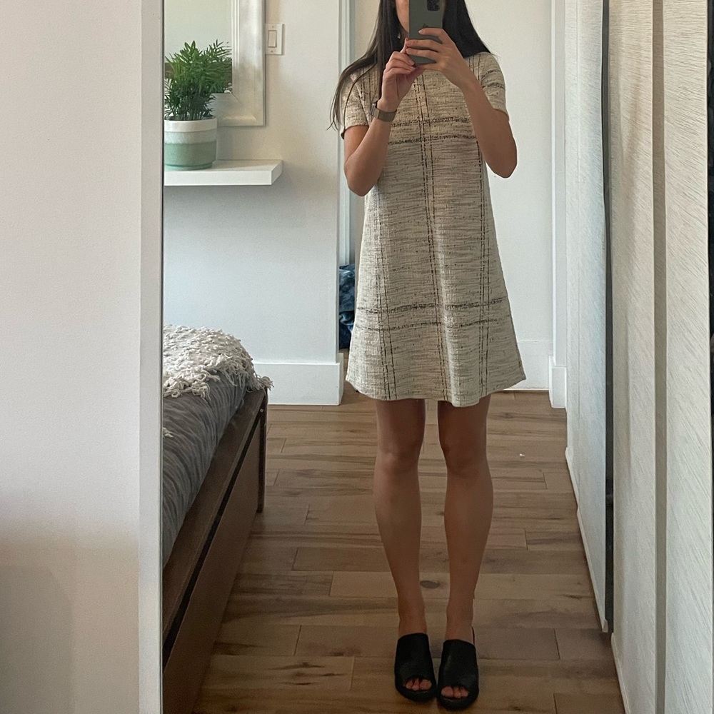 Tweed short dress with collar